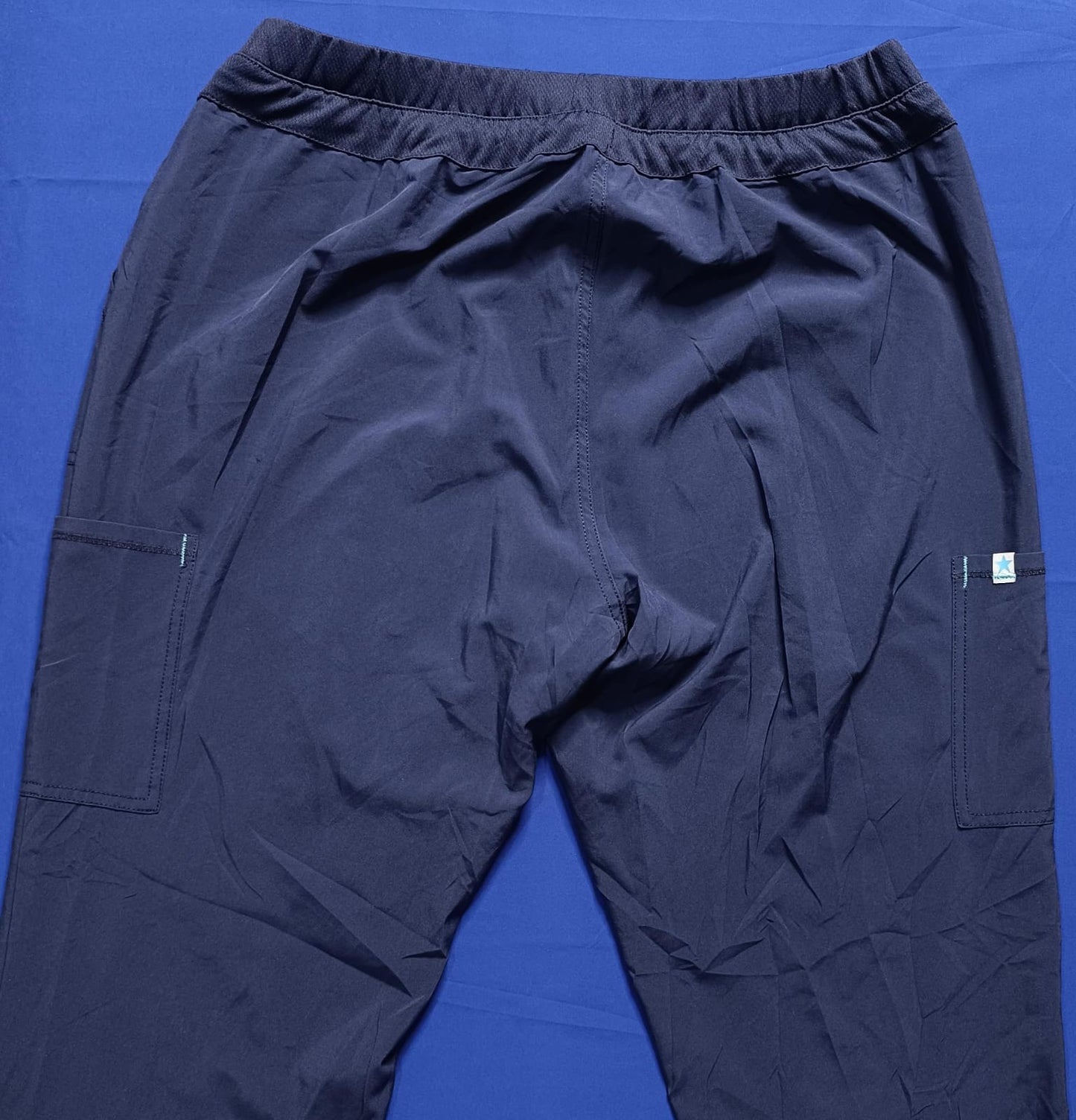 Pantalón azul marino talla L