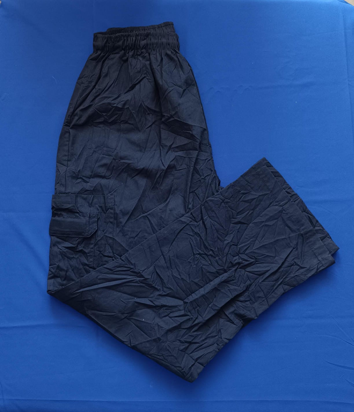 Pantalón azul marino talla L
