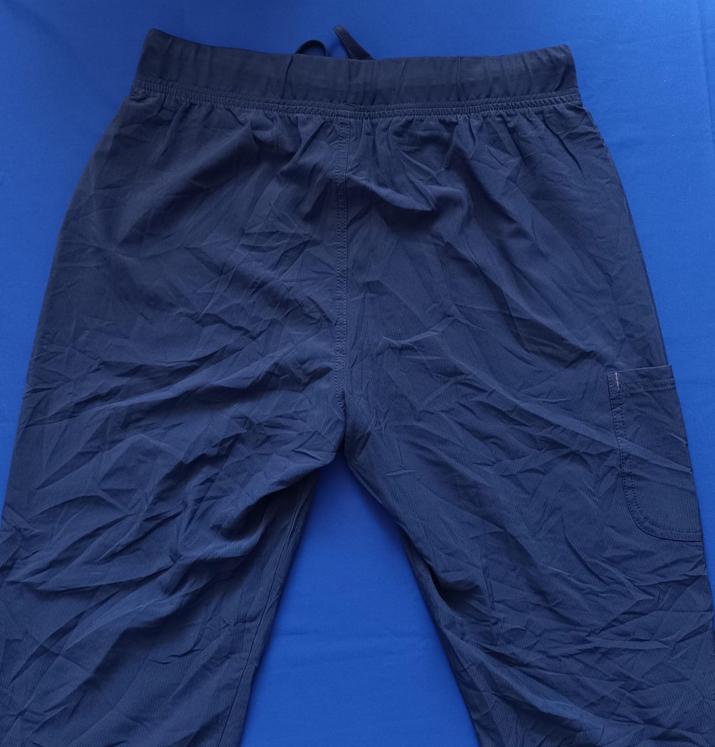 Pantalón azul marino talla L