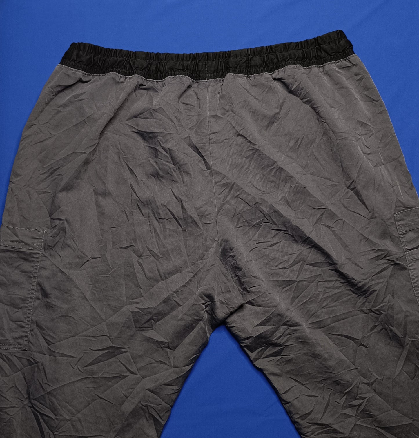 Pantalón gris talla XXL