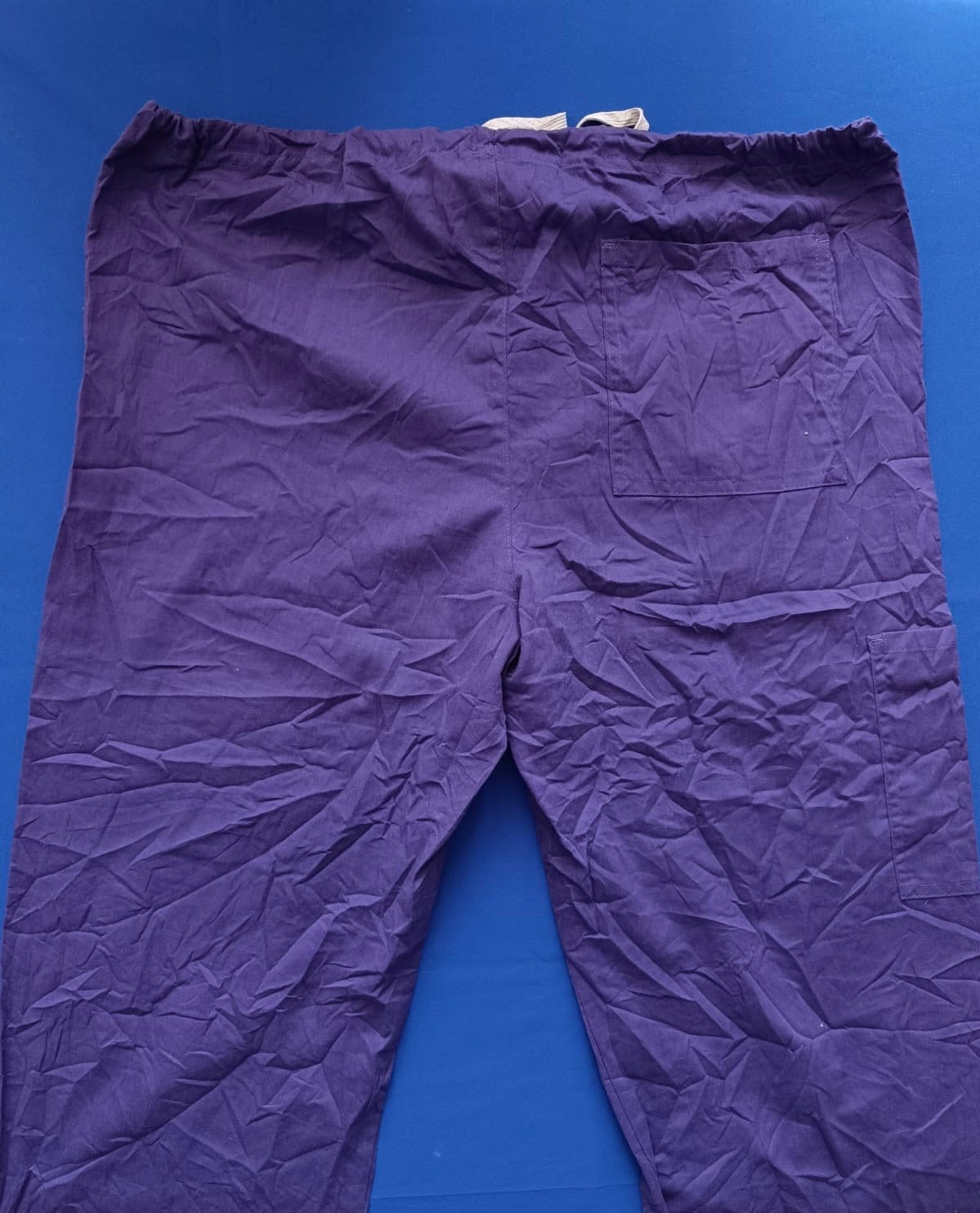 Pantalón morado talla L