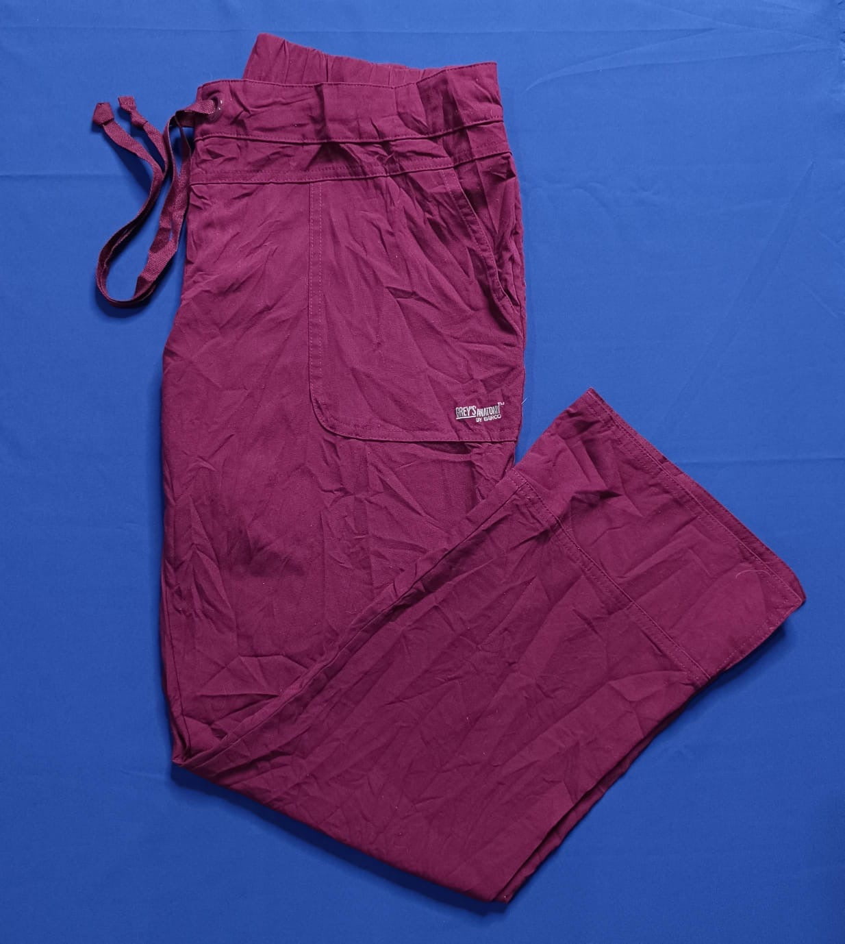Pantalón burdeo talla L