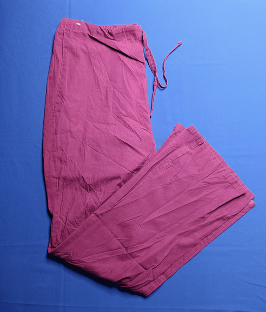 Pantalón burdeo talla S