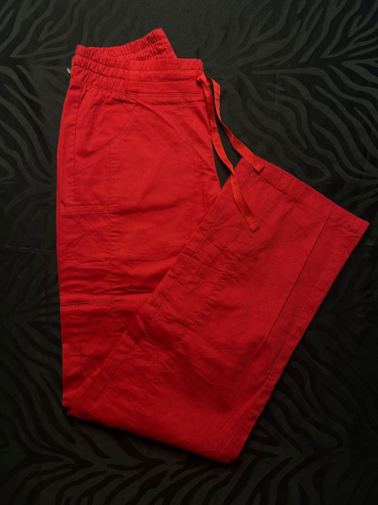 Pantalón rojo talla XS