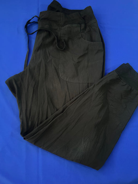 Pantalón jogger negro talla XL