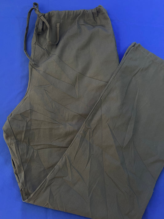 Pantalón gris talla XL